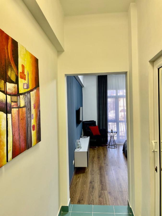 Metropole Apartments Studio City Bukares Bagian luar foto