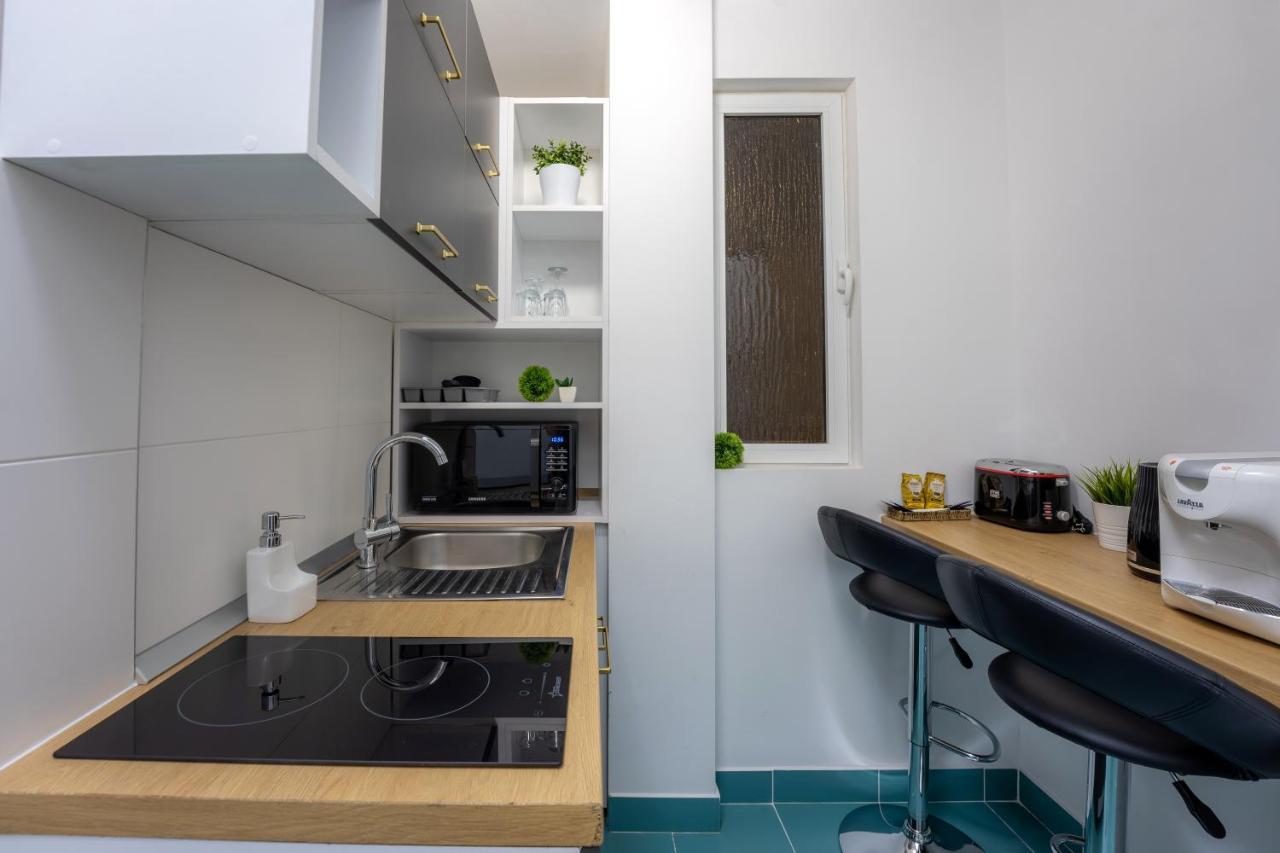 Metropole Apartments Studio City Bukares Bagian luar foto